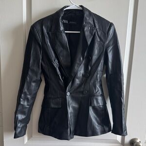 Zara Women's Sleek Black Leather Blazer